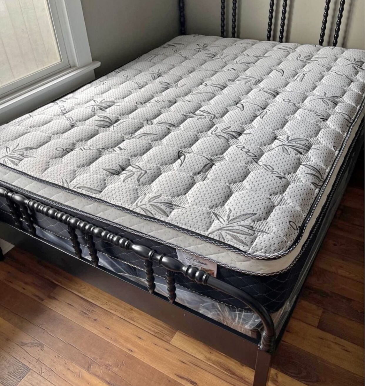 Full Size Pillow Top Bamboo Brand Mattress New