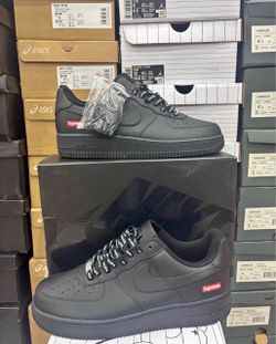 Nike Air Force 1 Low Supreme Black