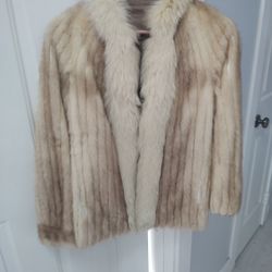 Fur jacket not sure if it's real fur S/M