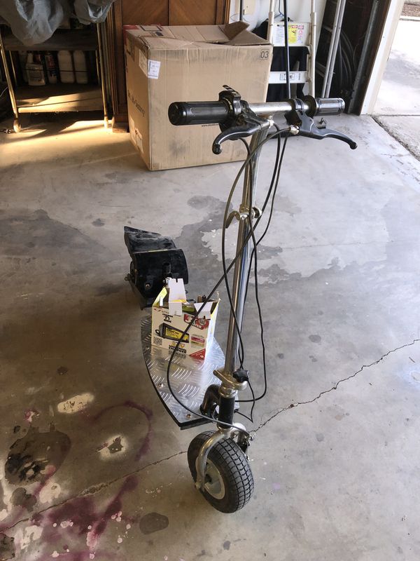 Zooma 24 volt Electric Scooter for Sale in Bakersfield, CA - OfferUp
