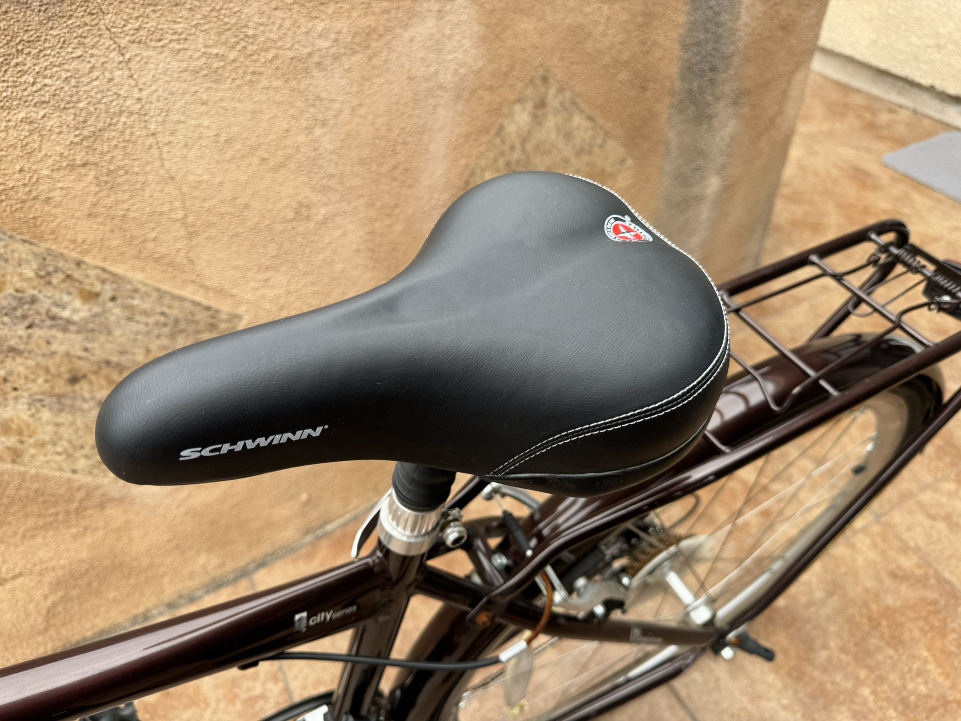 schwinn discover hybrid bicycle 700c Adult Bike for Men and Women, Wheels, 21-Speeds, 19-Inch Aluminum Step-Over Frame, Front and Rear Fenders, Rear Cargo Rack, Black : Hybrid Bicycles : Sports & Tumi Morrison Backpack Leather Logo:DCG Soccer Ride in comfort and bagtype: Travel Bags