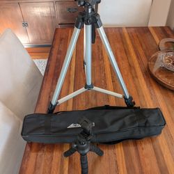 2 Tripods, universal 1/4" Bolt, Tall and short 