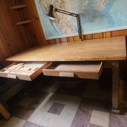 OLD HEAVY DUTY LARGE WOOD WORK TABLE BENCH 