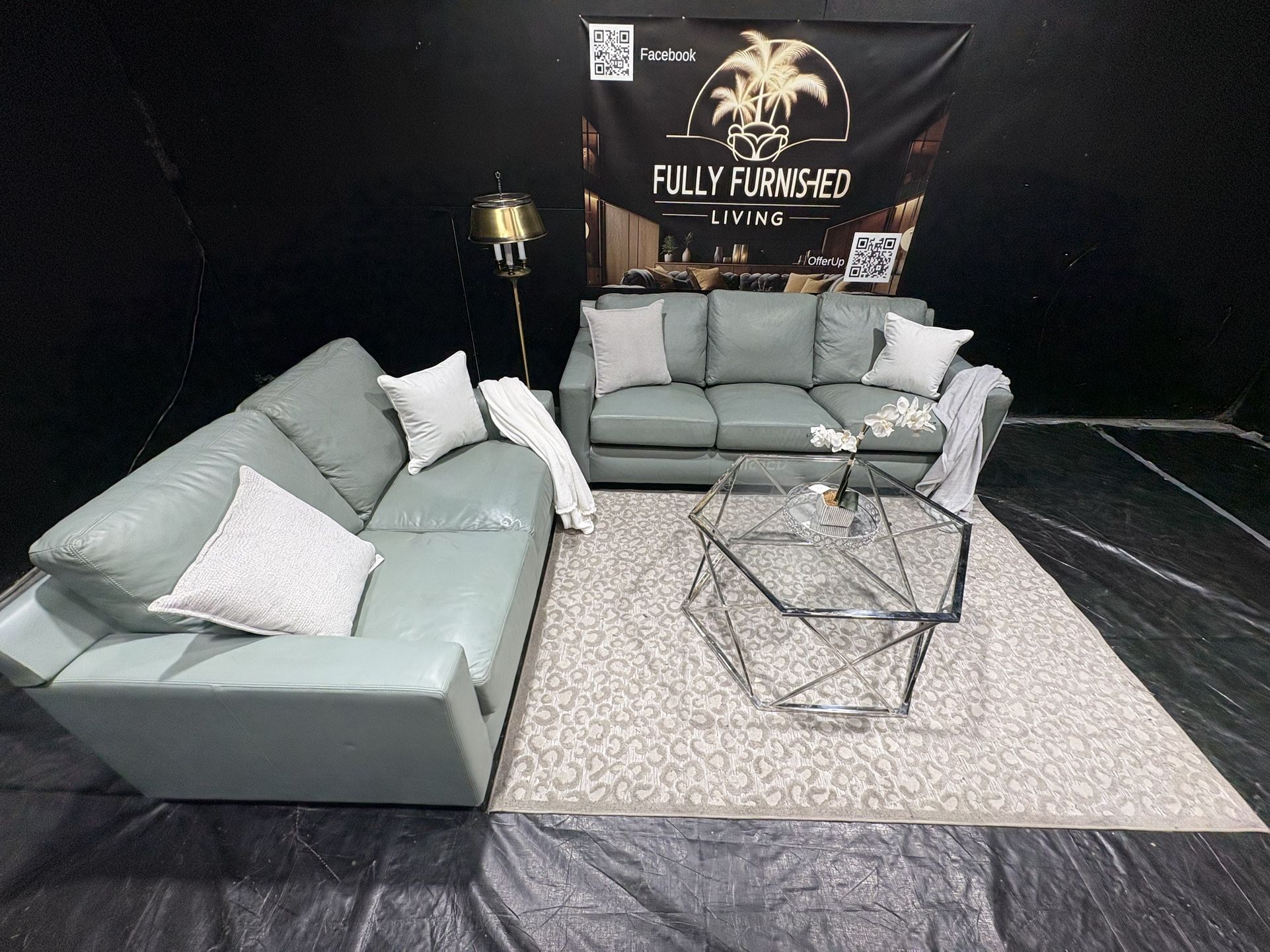 Couch Set•material•Leather•size 122x88•Delivery•Available