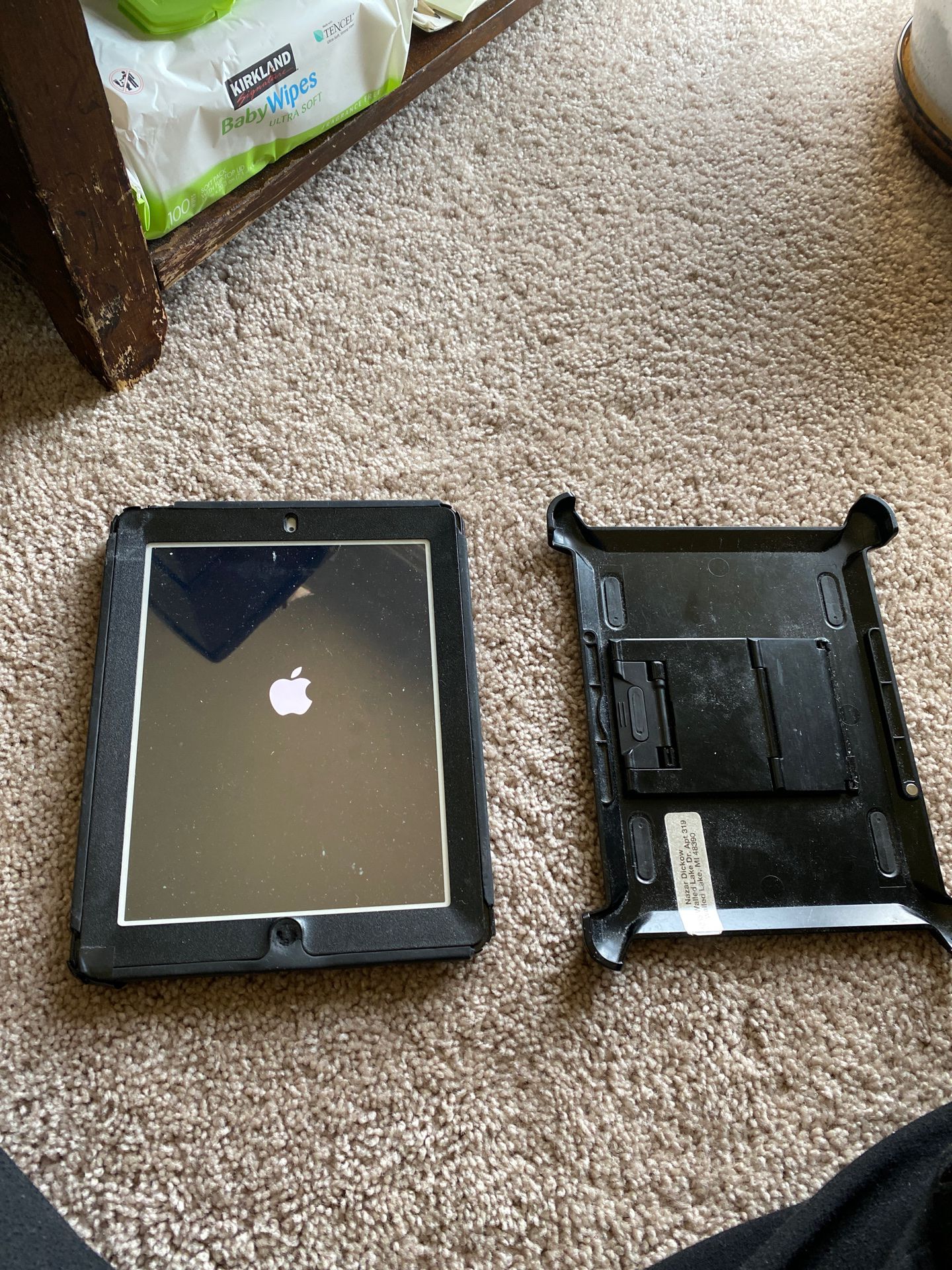 iPad 2 +otter box case