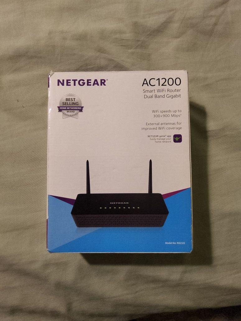 NETGEAR AC1200 R6220 SMART WIFI DUAL BRAND ROUTER NEW