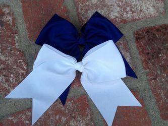 Cheer bows