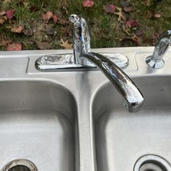 Stainless Steel Kitchen Sink With Moen Faucet