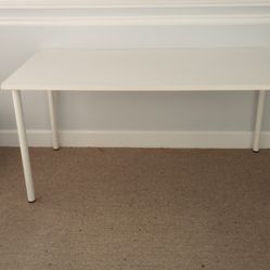 White Desk Perfect For Home Or Office