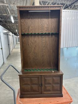 Vintage Rifle Cabinet MCM With Glass