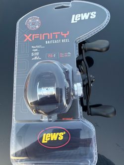 Lew's Xfinity Baitcast Clamshell, Lightweight Graphite Frame, Baitcasting Reel