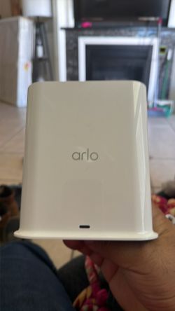 Arlo base station