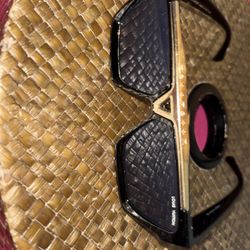 Louis Vuitton Sun Glasses 