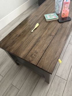 Coffee And Side Tables