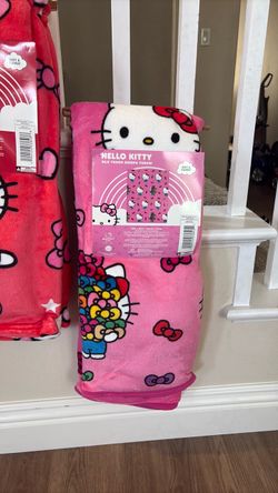 Hello Kitty Throw