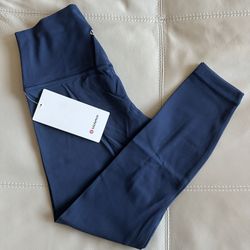 Lululemon Navy Leggings Size 6