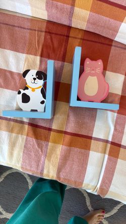 Kids Wooden Cat and Dog Bookends