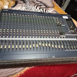 Yamaha MG24/14FX