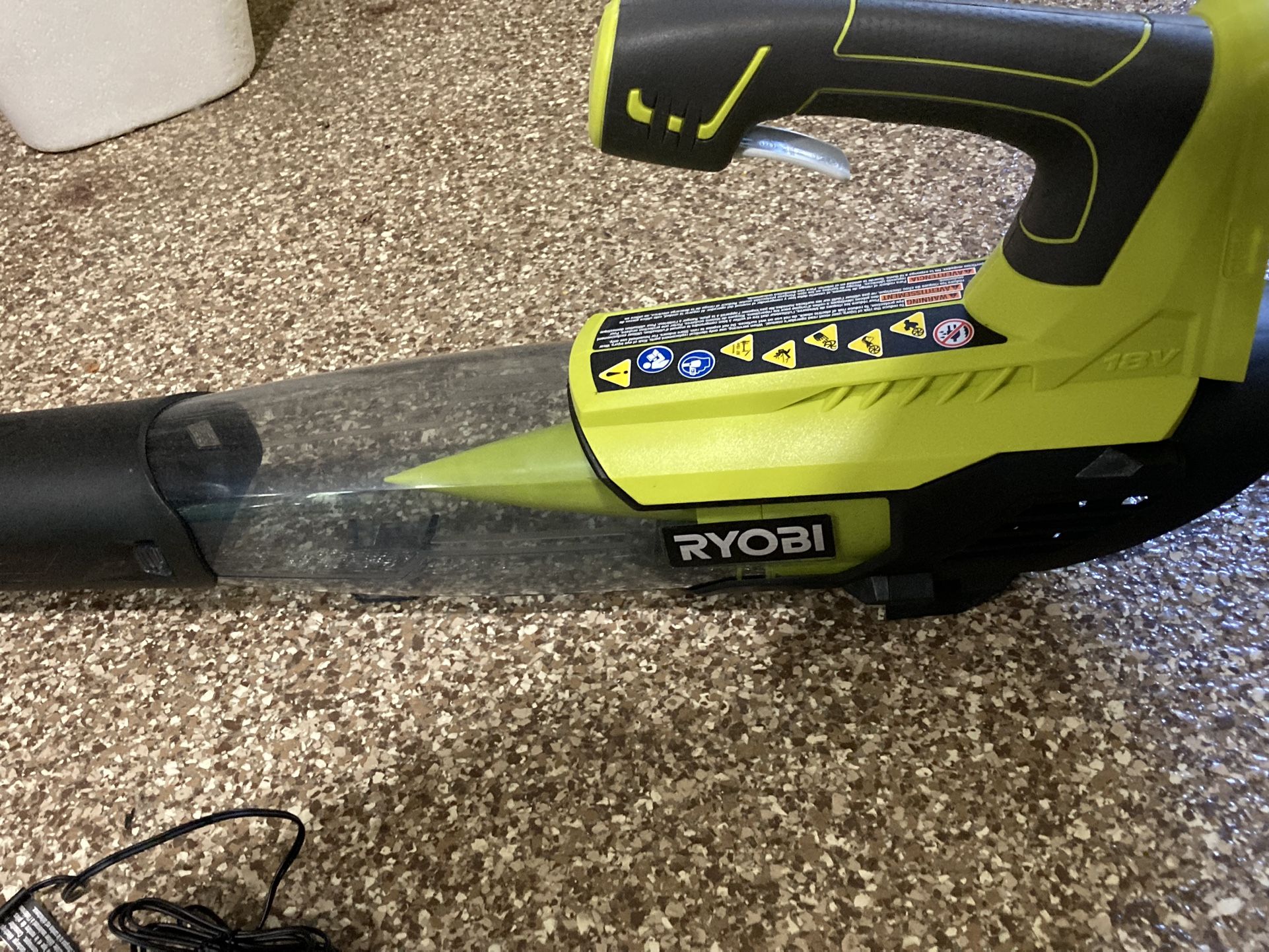 Leaf blower