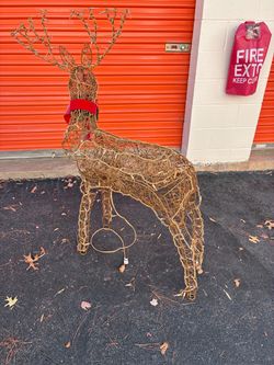 Large Wire Reindeer Christmas Yard Decoration