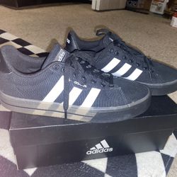 Men’s Size 8 Adidas