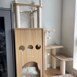 Luxury wooden cat Tree Castle