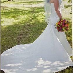 Ivory Wedding Dress - Size 8