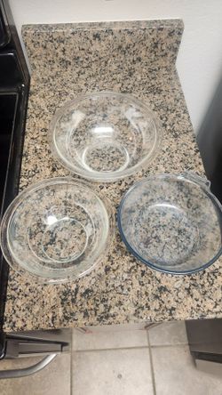 Pyrex mixing bowls