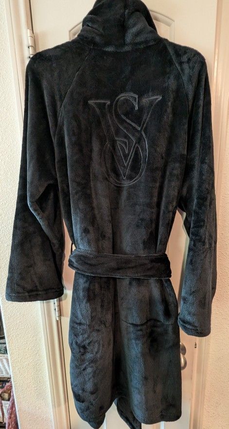 Victoria's Secret Short Cozy Robe Color Black Size Med/Large New