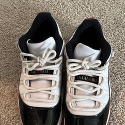 Jordan 11 Low Sz10