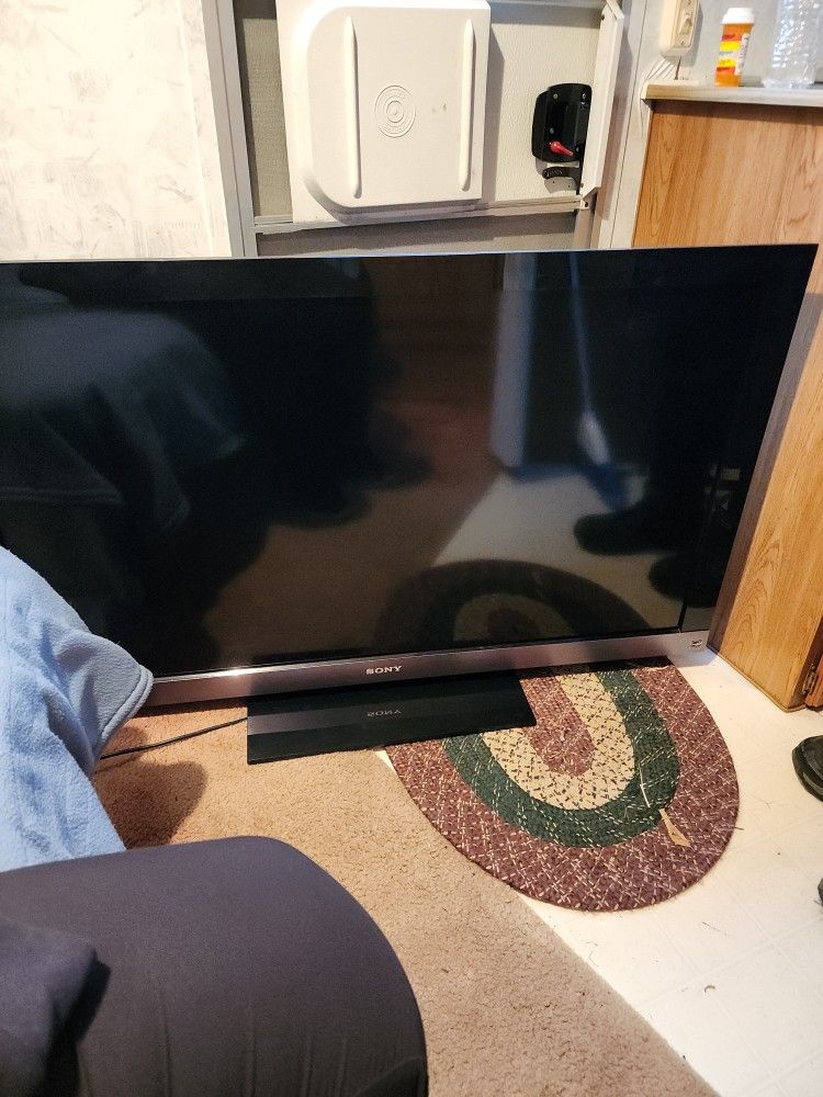 46' Sony Bravia LCD TV