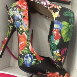 Cute Heels Size 7 