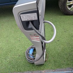 a charger for bmw car
