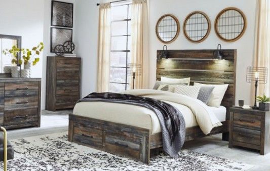 Queen full bedroom set from Ashley