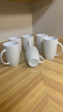 Amor Arc Handcrafted Tableware Set of 6 White Embossed Ceramic Mugs