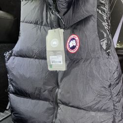 Men’s Canada Goose Vest Size Large