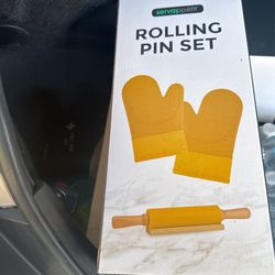 Brand New Rolling Pin Set