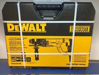 DEWALT D25263K 8.5 Amp 1-1/8" Corded SDS-PLUS D-Handle Concrete/Masonry Rotary Hammer Drill Kit