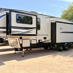 19 Keystone RV Sprinter Limited Fifth Wheel 4 Slides Front Living Room