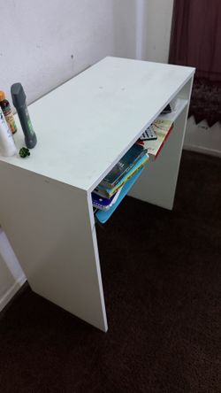White desk 35x15x29