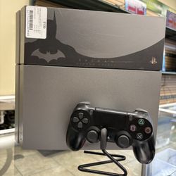(DETAILS BELOW) PS4 Batman Version 