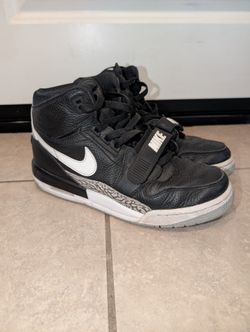 Jordan Legacy 312 Youth 7Y ā Black & White