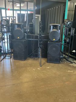 Todo tipo de musica para tu evento especial