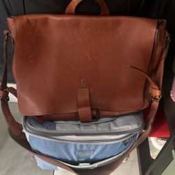 💯  Leather Messenger Bag