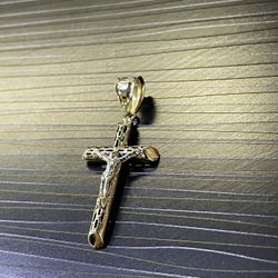 10k Jesus Cross Pendant 🙏🏽🙌🏽