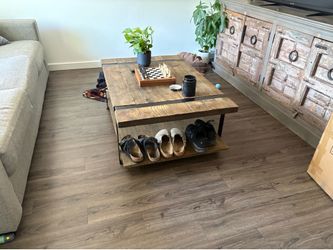 Free wood coffee table/end table