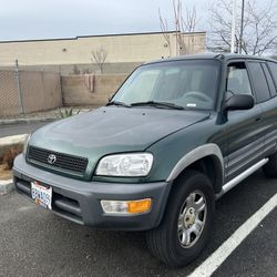 1999 AWD Toyota RAV 