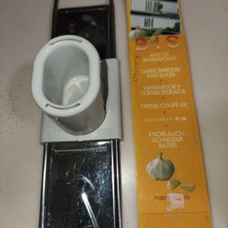 Garlic Slicer $4