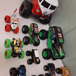 10 Monster Trucks Toys