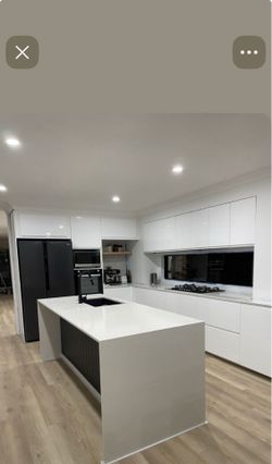 Custom Kitchen Cabinets